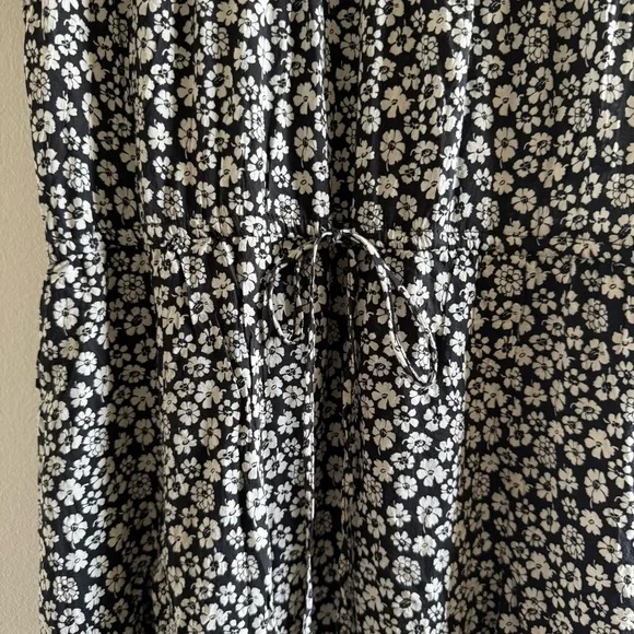 Trovata Nancy Ink Floral Midi Dress Large - Picture 6 of 10